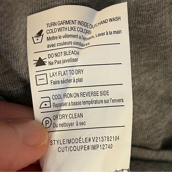 Vince Long Sleeved Tee, BNWT, size XL - Picture 9 of 9